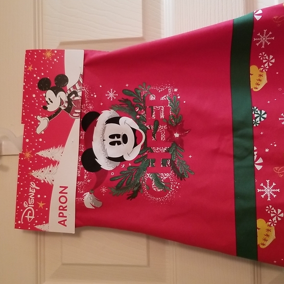 💕DISNEY APRON💕 - Picture 2 of 5